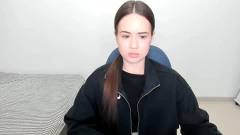 Snapshot of mmm_bananaa_ chatting on January 17, 4:36 pm Beata online show from January 17, 4:36 pm