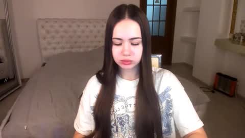 Snapshot of mmm_bananaa_ chatting on February 20, 7:30 pm Beata online show from February 20, 7:30 pm