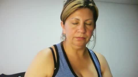 Snapshot of mmsexymm84 chatting on January 21, 11:02 pm mmsexymm84 online show from January 21, 11:02 pm