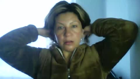 Snapshot of mmsexymm84 chatting on February 4, 11:38 am mmsexymm84 online show from February 4, 11:38 am
