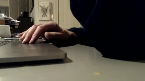 mmythmaker online show from April 9, 10:10 am