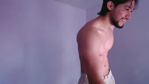 MNT O VILA online show from December 20, 10:06 pm