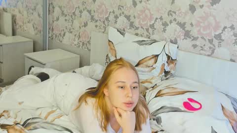 Kate online show from December 2, 3:32 pm