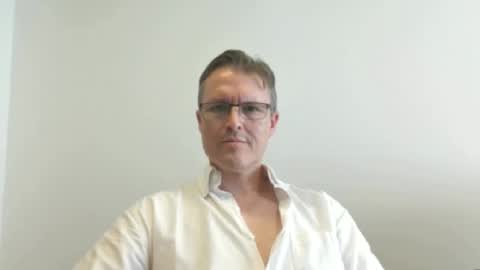 Moe online show from December 12, 6:31 pm