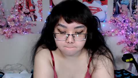 Molly online show from May 28, 6:11 am
