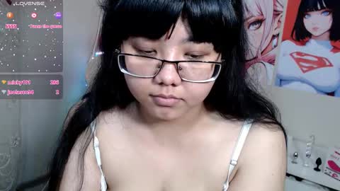 Snapshot of moertomlly chatting on February 21, 10:07 am Molly online show from February 21, 10:07 am