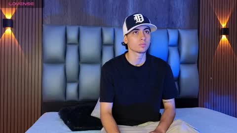 mohamed_malik online show from May 21, 12:11 pm