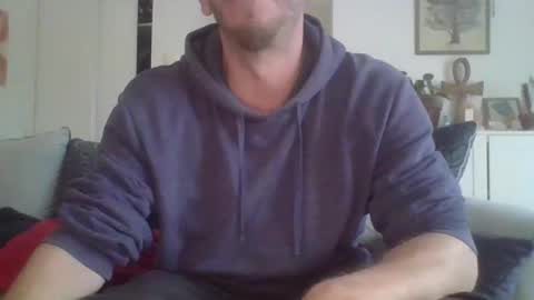 Snapshot of mohican69hot chatting on December 3, 8:33 am mohican69hot online show from December 3, 8:33 am