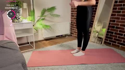 Kylie online show from October 27, 8:20 pm