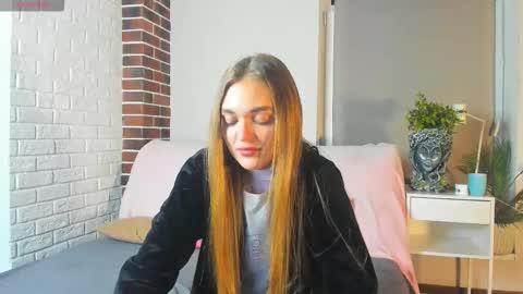 Kylie online show from September 28, 6:28 pm