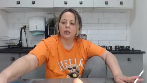 Snapshot of mojjo_erika chatting on February 3, 12:57 pm erika online show from February 3, 12:57 pm