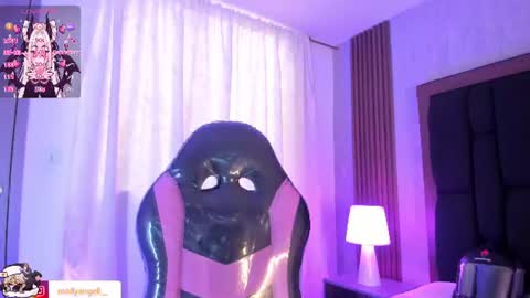 Molly online show from August 4, 3:19 pm