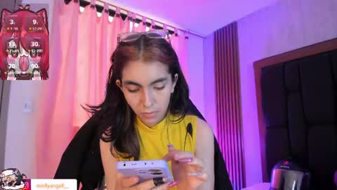 Molly online show from June 24, 5:20 pm