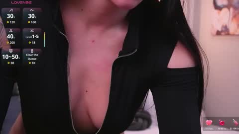 Molly online show from November 18, 1:08 am