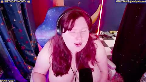 molly_moons online show from December 20, 5:03 am