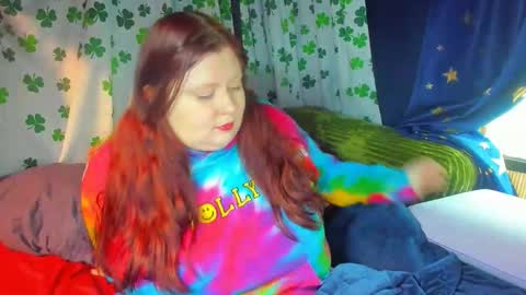 molly_moons online show from May 28, 9:24 pm