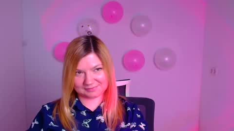 Molly online show from February 15, 9:27 am