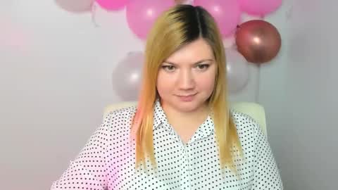 Molly online show from February 19, 4:55 pm