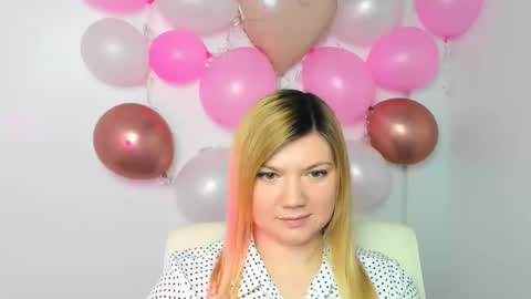 Molly online show from February 19, 1:39 pm