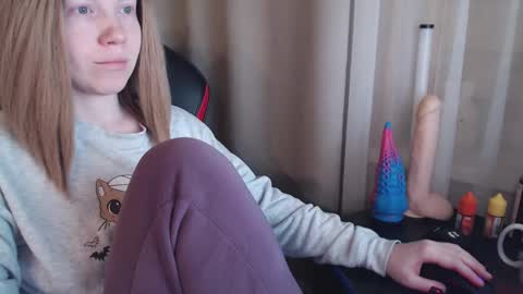 I have new photos come and see with love Molly online show from February 18, 3:41 pm