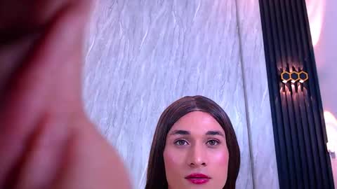 Molly Spears online show from December 5, 8:39 pm