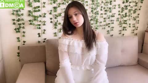 Molly online show from March 27, 9:21 am