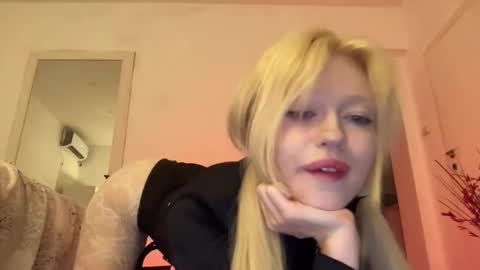 Snapshot of mollycodle chatting on September 12, 7:16 pm Goddess Katherine online show from September 12, 7:16 pm