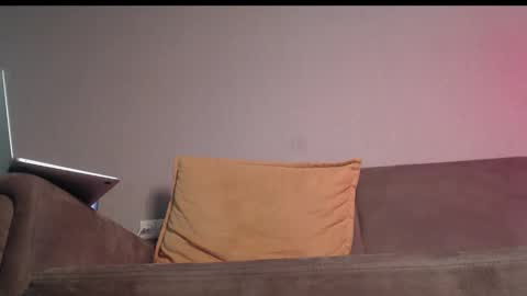 Snapshot of mollycodle chatting on December 4, 5:32 am Goddess Katherine online show from December 4, 5:32 am