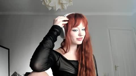 Snapshot of mollycodle chatting on February 24, 7:41 pm Goddess Katherine online show from February 24, 7:41 pm