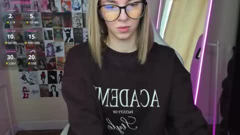 Molly online show from October 5, 2:09 am