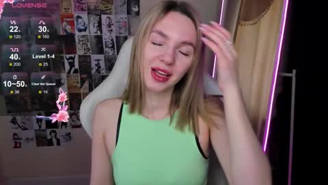 Molly online show from November 8, 8:50 am