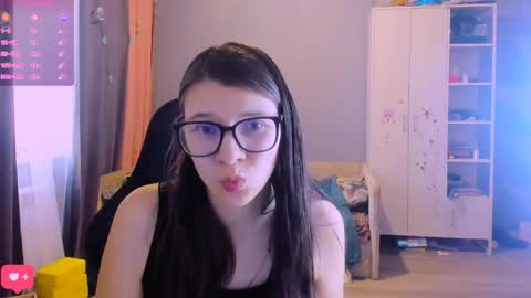  KIRA  online show from March 22, 11:47 am