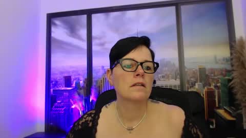 Snapshot of mollysun chatting on January 16, 6:27 pm MollySun Nina Randmann online show from January 16, 6:27 pm