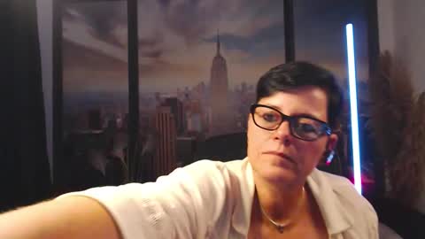 Snapshot of mollysun chatting on September 16, 4:43 pm MollySun Nina Randmann online show from September 16, 4:43 pm