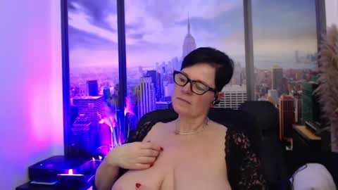Snapshot of mollysun chatting on February 18, 6:58 pm MollySun Nina Randmann online show from February 18, 6:58 pm