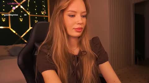 mollyymayy online show from February 23, 3:47 pm