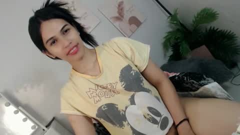 MOMIKHEM online show from March 10, 2:54 pm