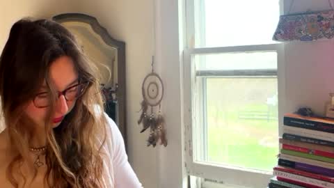 Mia  online show from April 14, 1:36 pm