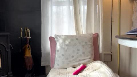 Mia  online show from February 12, 2:53 pm