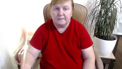 Snapshot of mommy99x chatting on December 1, 6:10 pm Mommy99X online show from December 1, 6:10 pm