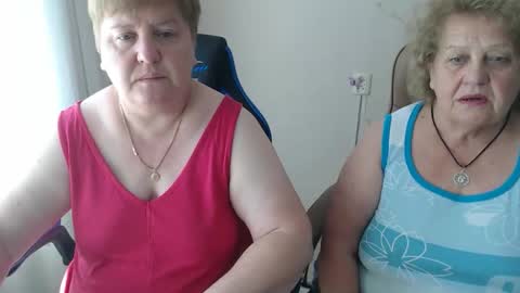 Snapshot of mommy99x chatting on September 22, 11:14 am Mommy99X online show from September 22, 11:14 am