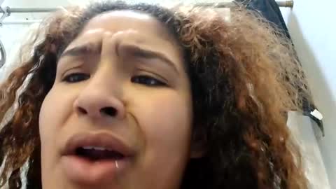 Mommy bubbles online show from January 10, 1:20 pm