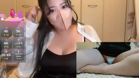 Snapshot of momo___0717 chatting on September 10, 12:28 pm momo___0717 online show from September 10, 12:28 pm