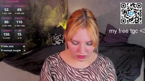 mon1ca_jones online show from November 25, 9:30 am