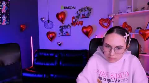 Mona  online show from March 7, 8:09 pm