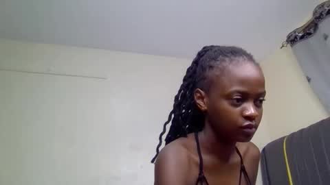 Snapshot of mona_luv1 chatting on September 14, 2:47 am Mona online show from September 14, 2:47 am