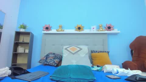 paola online show from January 18, 4:27 pm