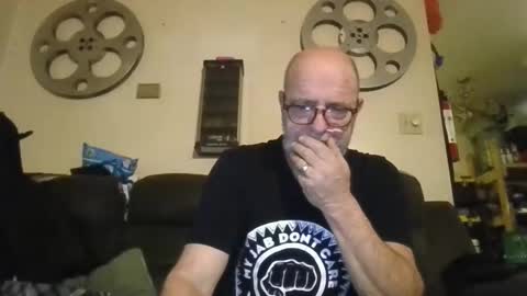 mondaymonday online show from January 16, 5:55 pm