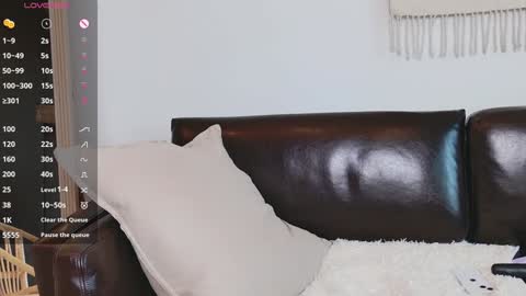 Snapshot of monet_stclair chatting on January 8, 5:48 pm PoppyPlayful online show from January 8, 5:48 pm
