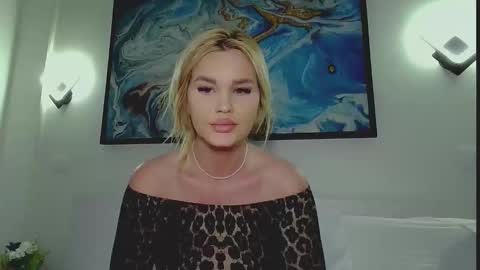 Monica online show from May 19, 3:35 am